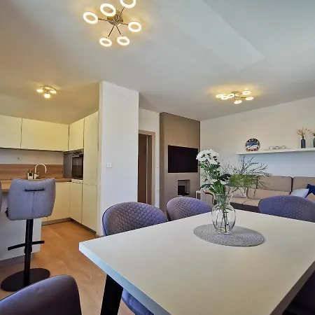 Apartment Liznjan Апартаменты *